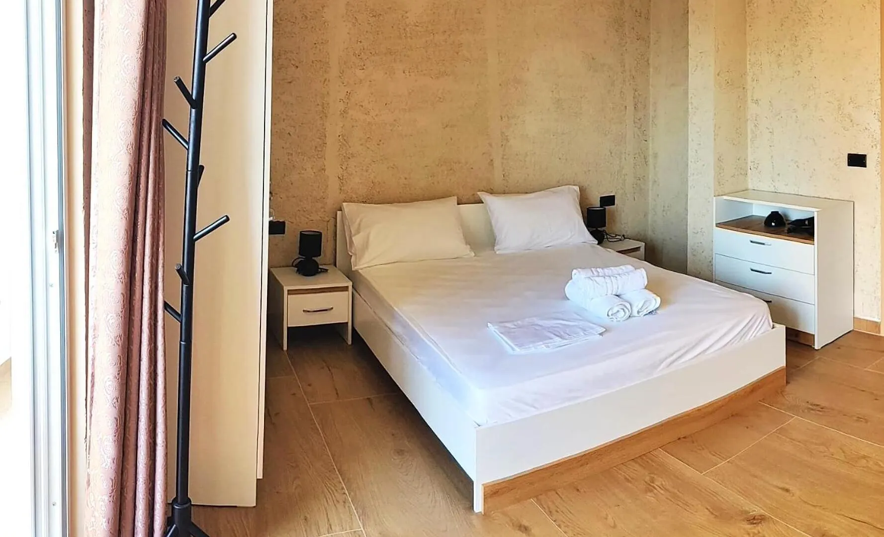 Johnny'S Rooms Saranda 0*,  Albania